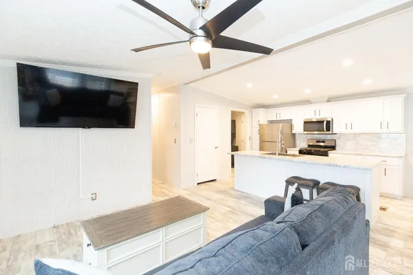 $215,000 | 4 Oakdale Village Drive, Kendall Park, NJ 08824