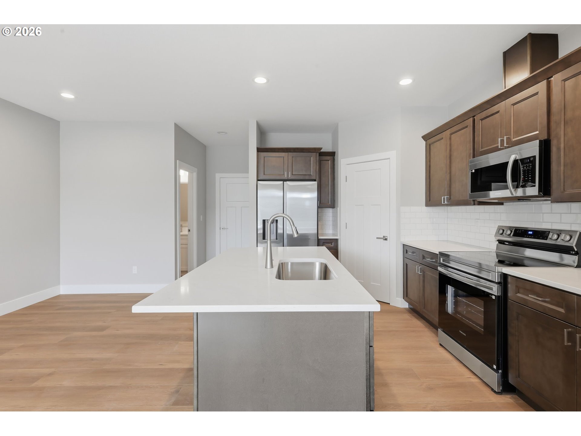 4011 Southwest Royal Avenue Gresham, OR 97080 - Photo 14 of 48