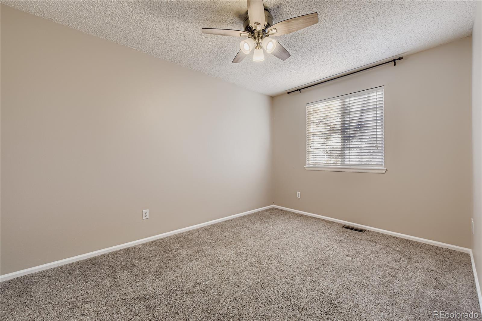 4927 Tarcoola Lane Highlands Ranch, CO 80130 - Photo 10 of 19