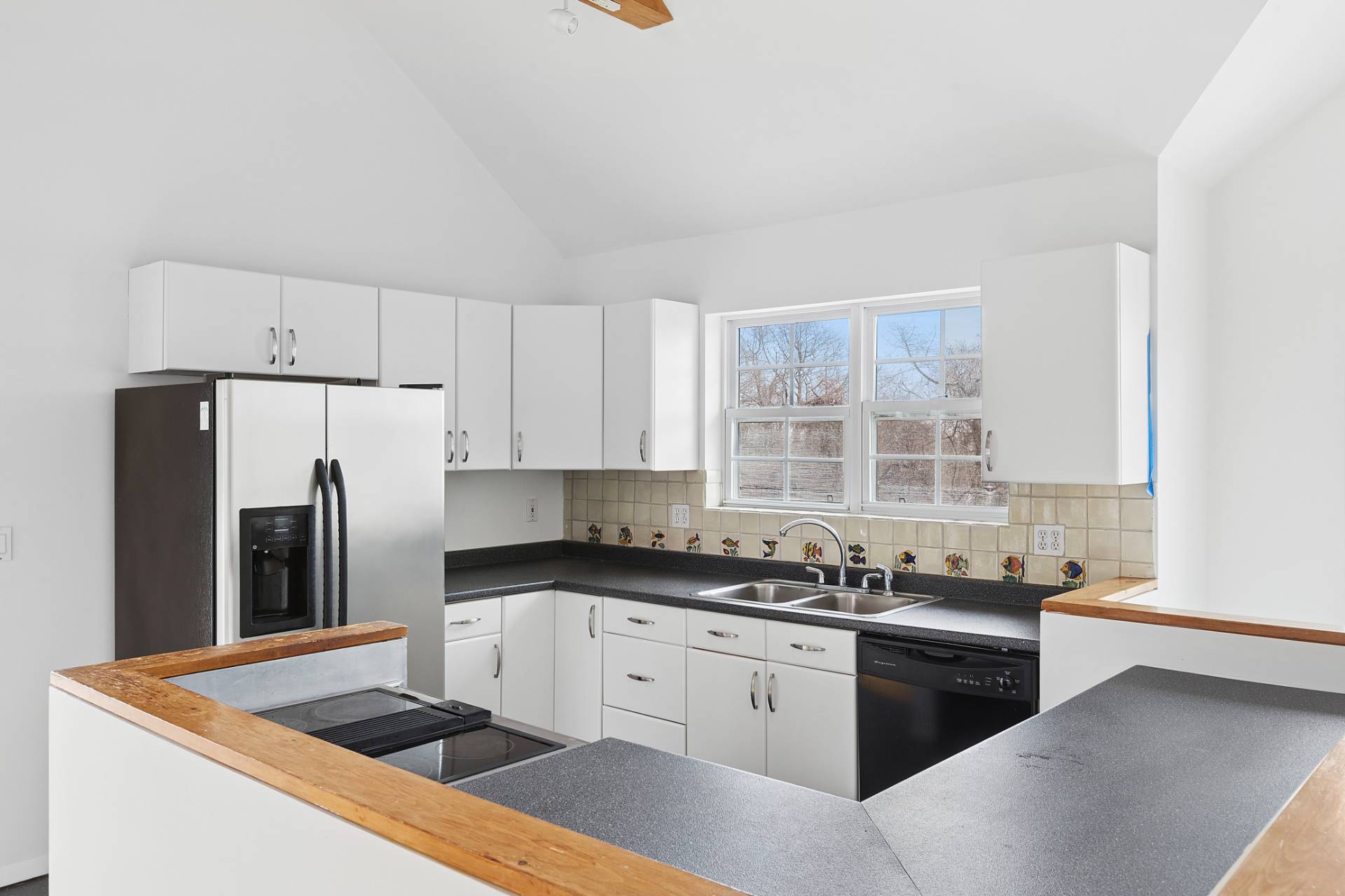 12 Furness Road Montauk, NY 11954 - Photo 3 of 17