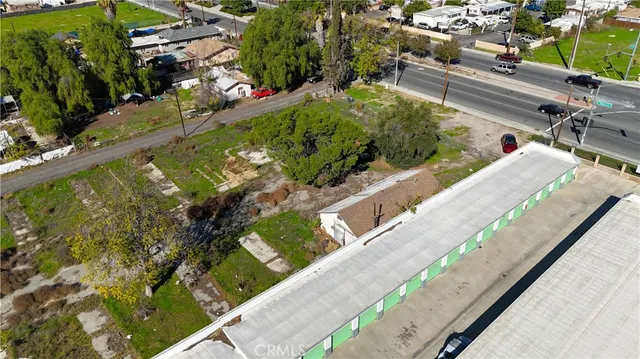 a view of a lake with a yard