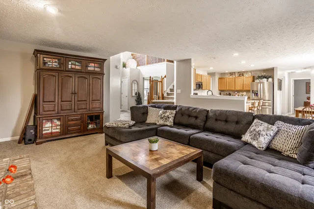 $389,900 | 6589 Avalon Boulevard, Avon, IN 46123