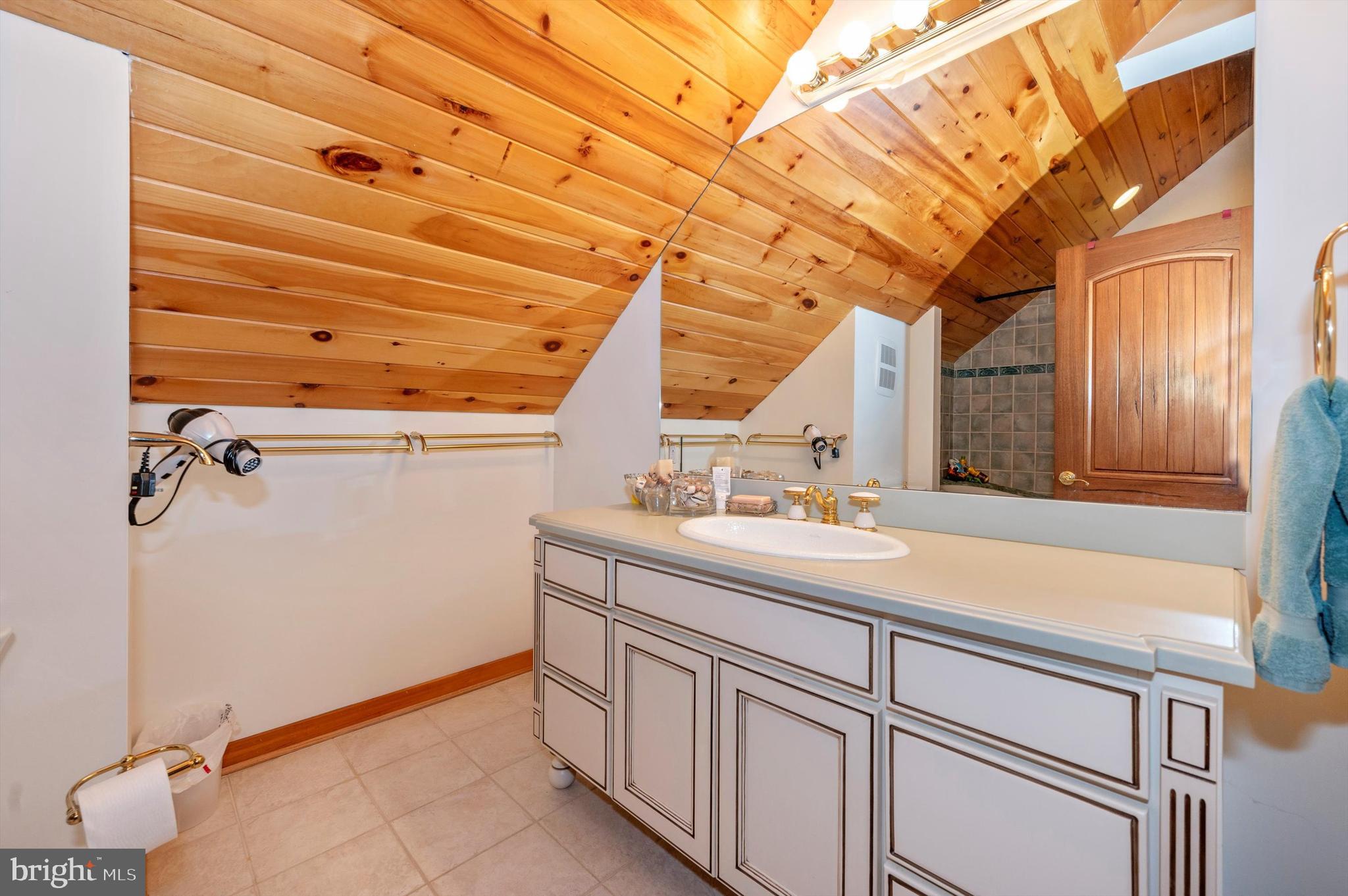 24220 Kings Valley Road Damascus, MD 20872 - Photo 26 of 136 Gallery Image 26