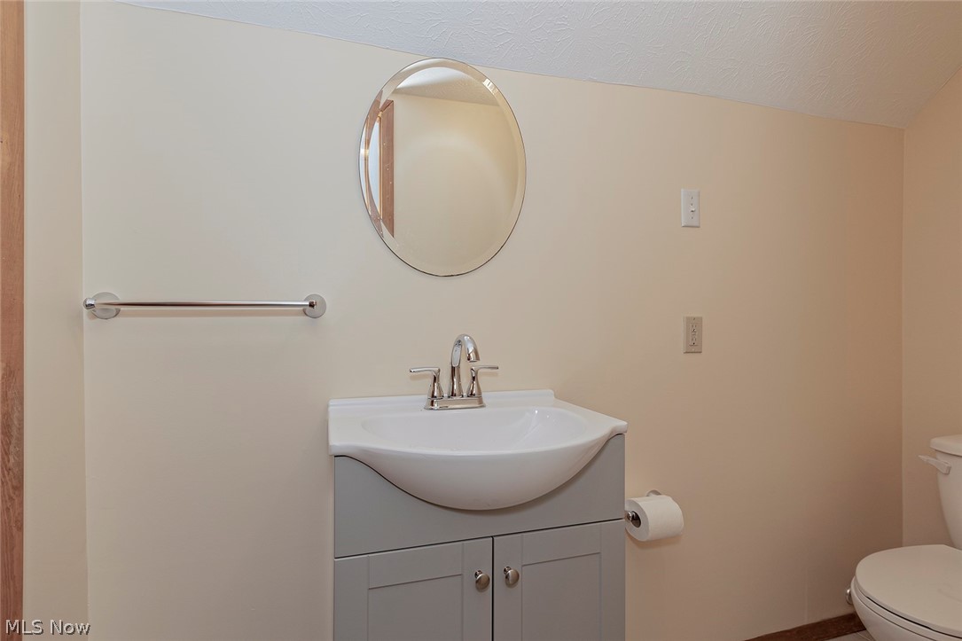 4622 Mayfield Road South Euclid, OH 44121 - Photo 24 of 35