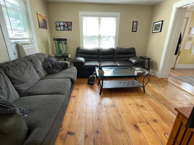 7 Androscoggin Street Windham, ME 04062 - Photo 6 of 20 Lvg Rm 5