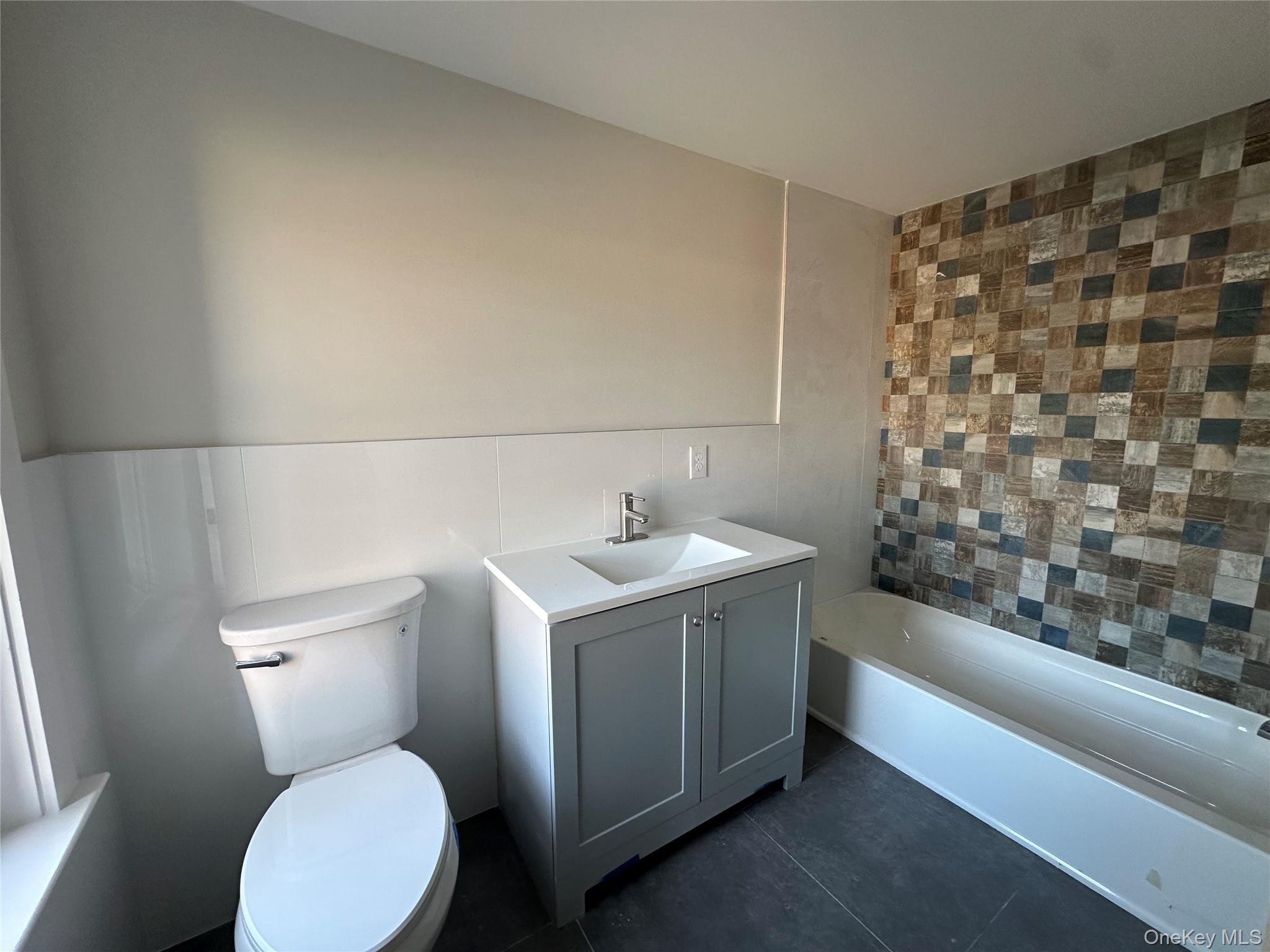 1445 Burlingham Road Pine Bush, NY 12566 - Photo 18 of 36