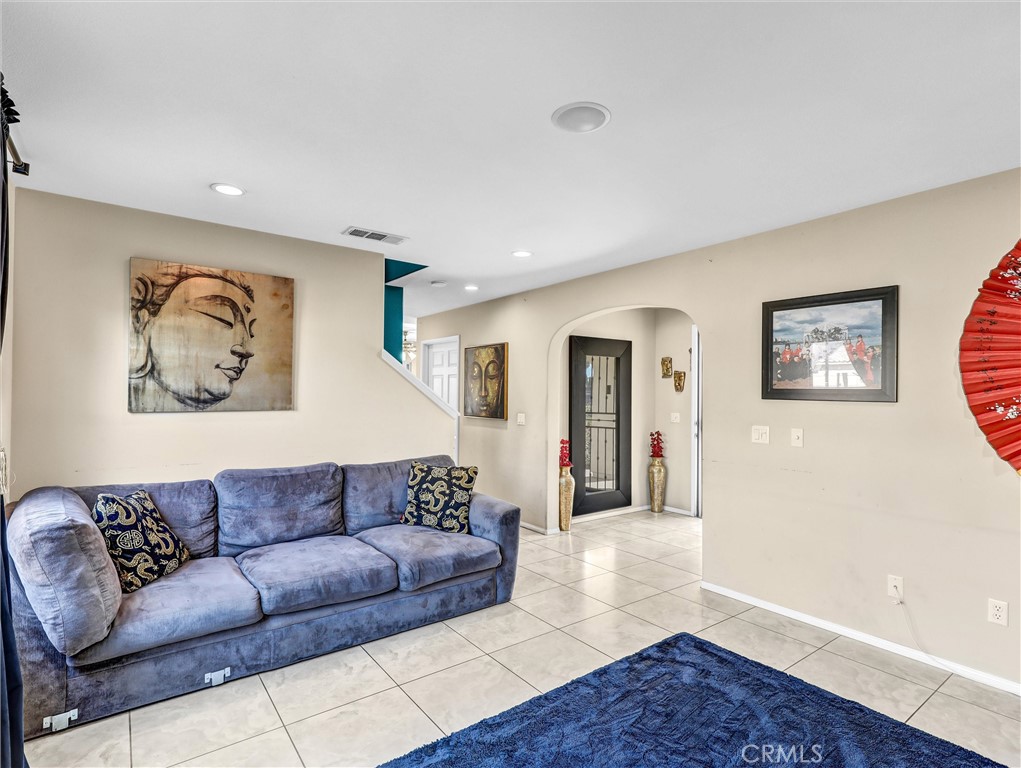 15542 Orange Avenue Paramount, CA 90723 - Photo 10 of 50