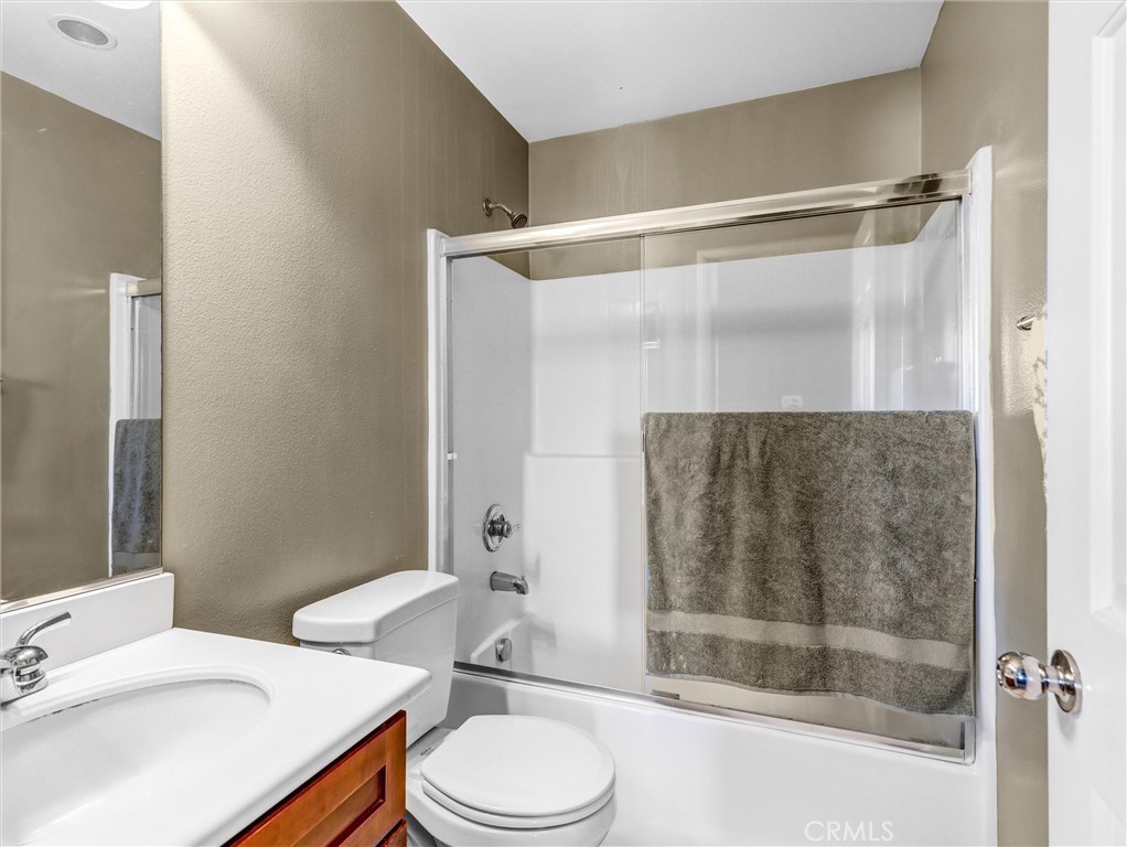 15542 Orange Avenue Paramount, CA 90723 - Photo 34 of 50