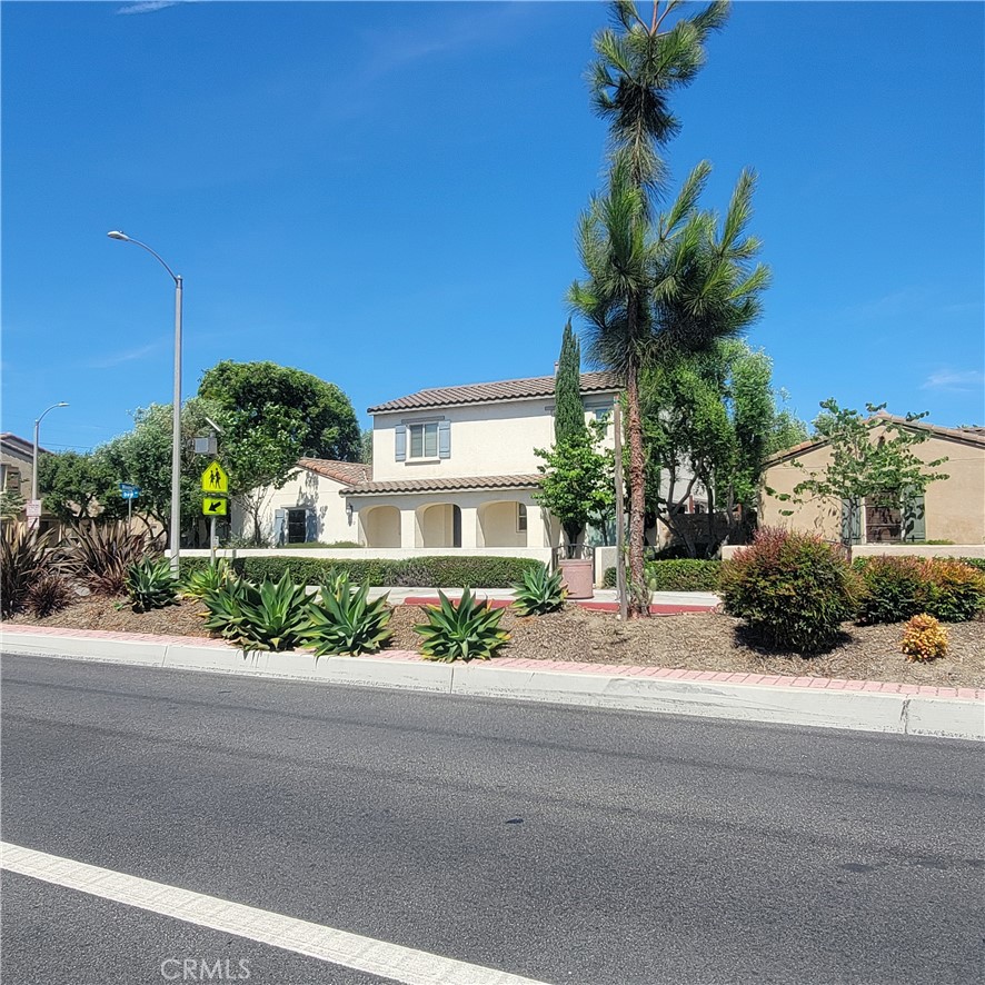 15542 Orange Avenue Paramount, CA 90723 - Photo 6 of 50