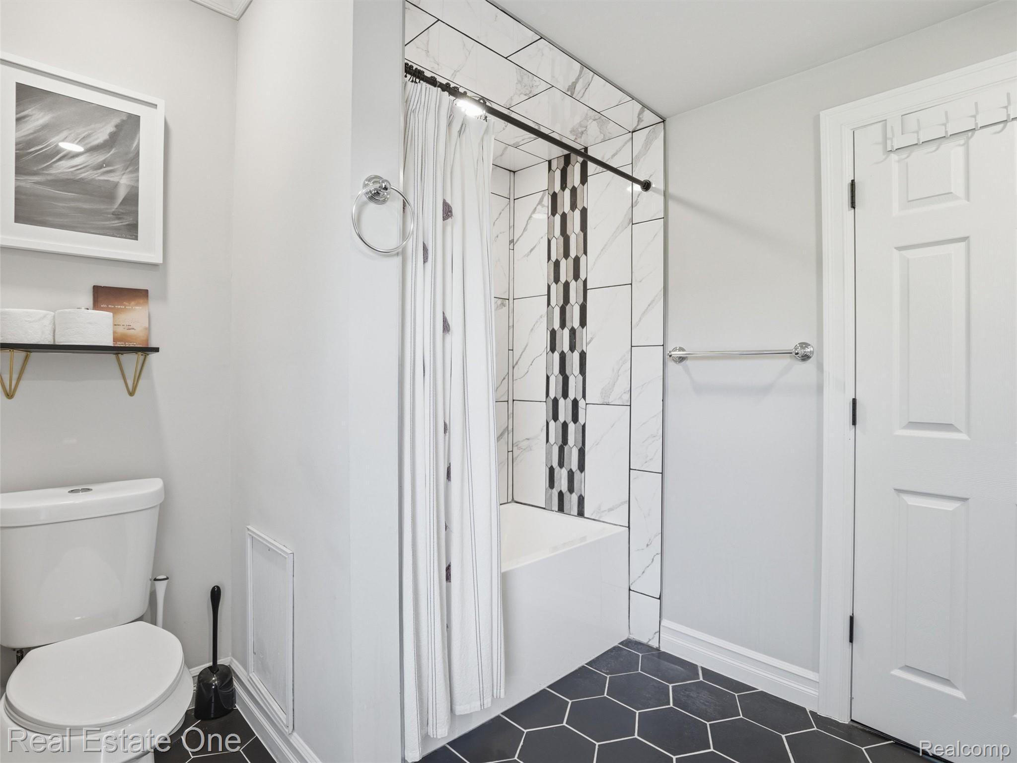 879 North Hacker Road Howell, MI 48843 - Photo 40 of 54 44-DSC02888 2.jpg