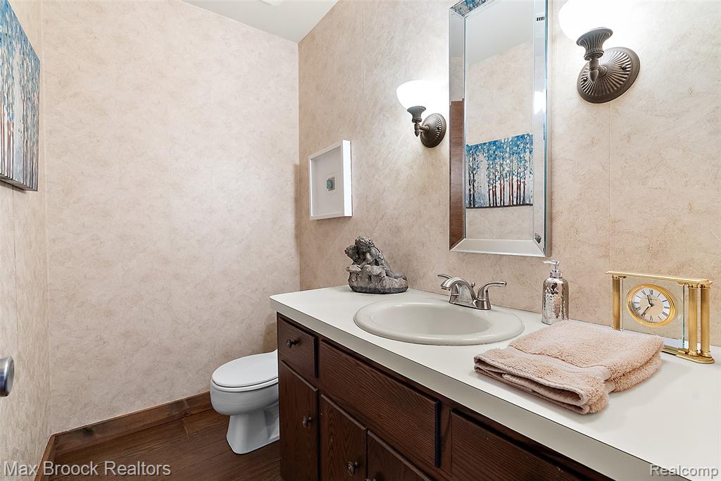 1954 Pine Ridge Court Bloomfield Hills, MI 48302 - Photo 21 of 35