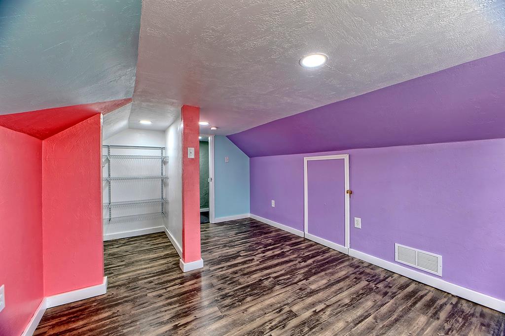 805 Meadowbrook Road Trafford, PA 15085 - Photo 18 of 27 Upper level bedroom & WIC