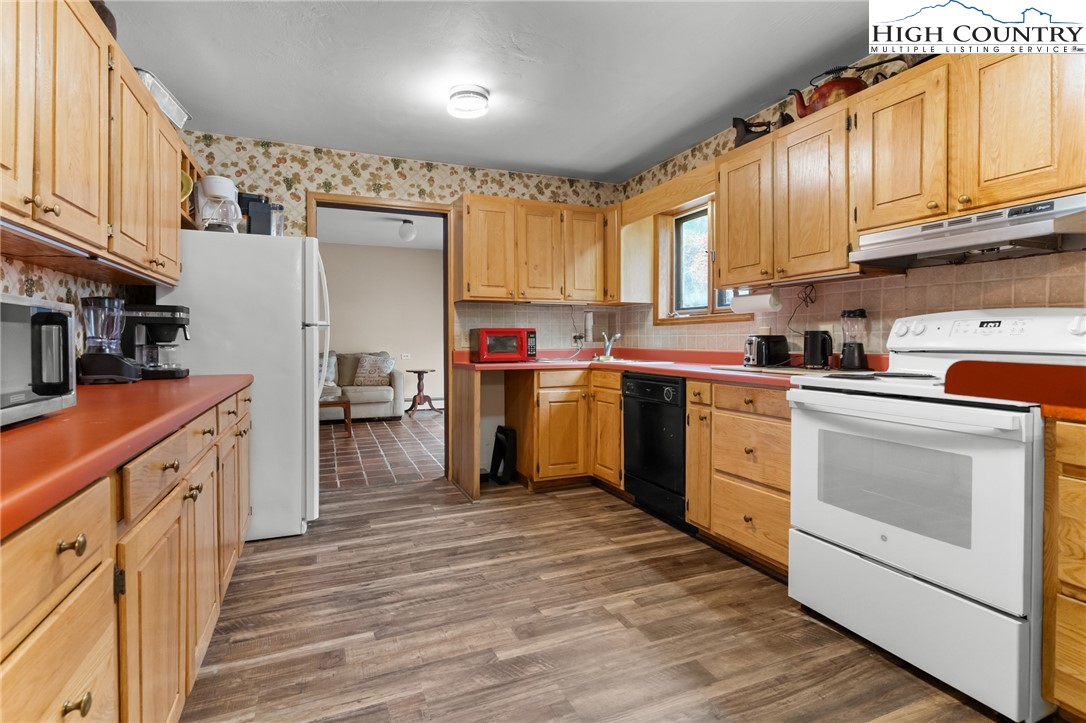 339 Stillhouse Branch Road Laurel Springs, NC 28644 - Photo 22 of 50