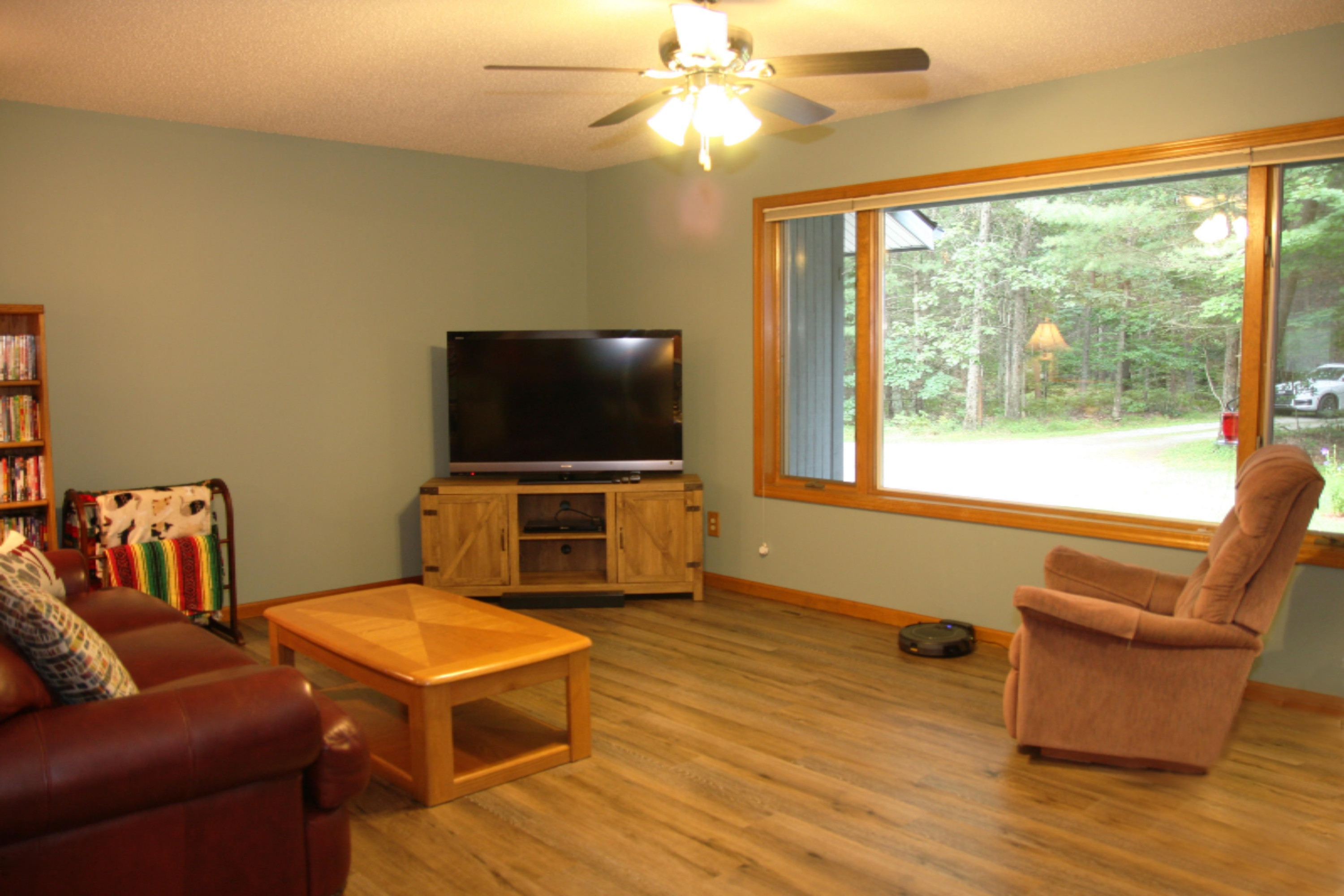 4452 West Bard Road Whitehall, MI 49461 - Photo 4 of 24 Living room