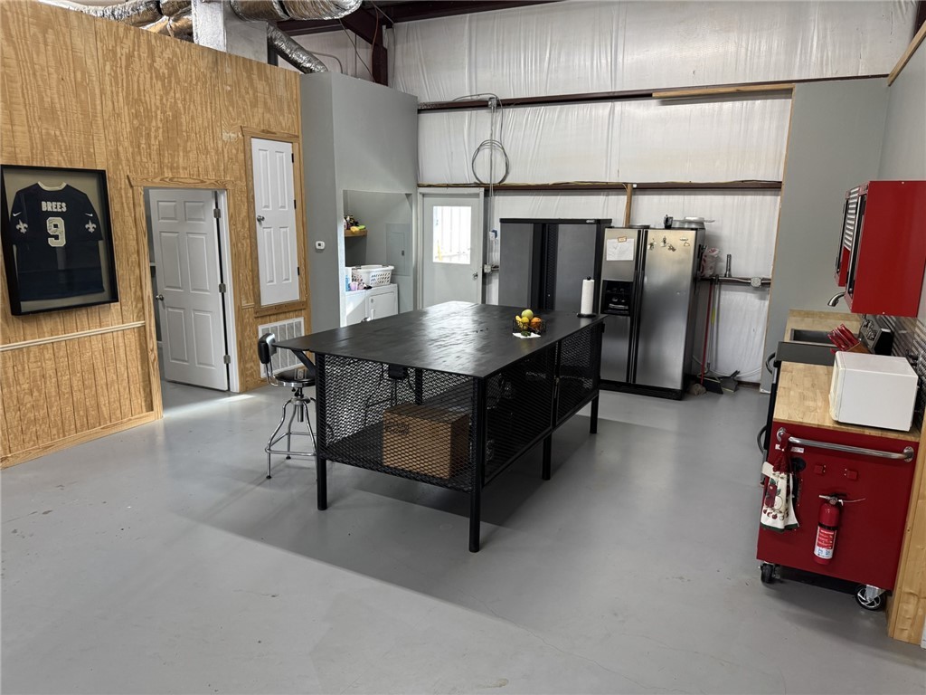 967 Little Mississippi Cemetery Road, Unit COUNTYROAD Franklin, TX 77856 - Photo 23 of 27 a living room with furniture