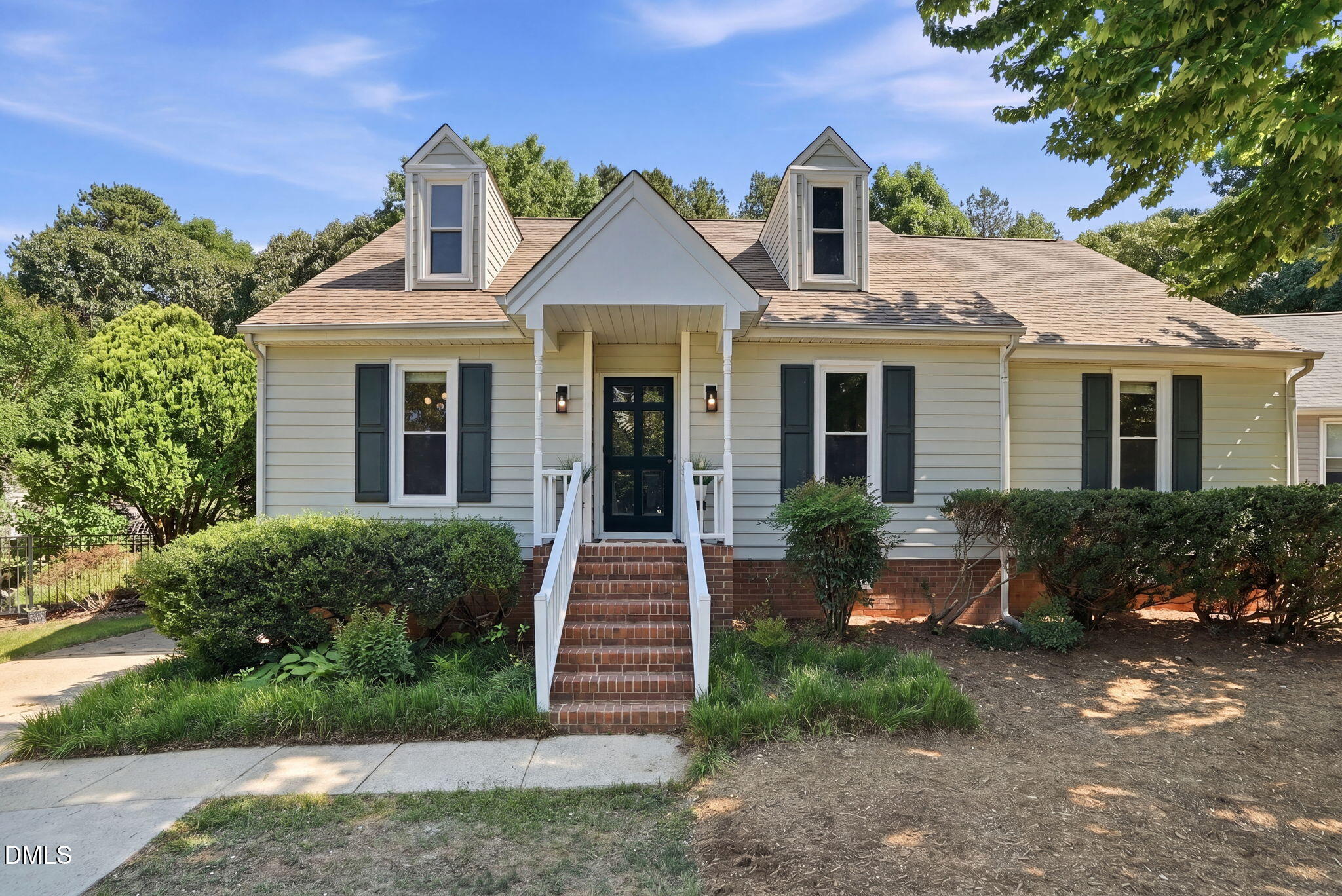 8112 Bellingham Circle Raleigh, NC 27615 - Photo 6 of 66
