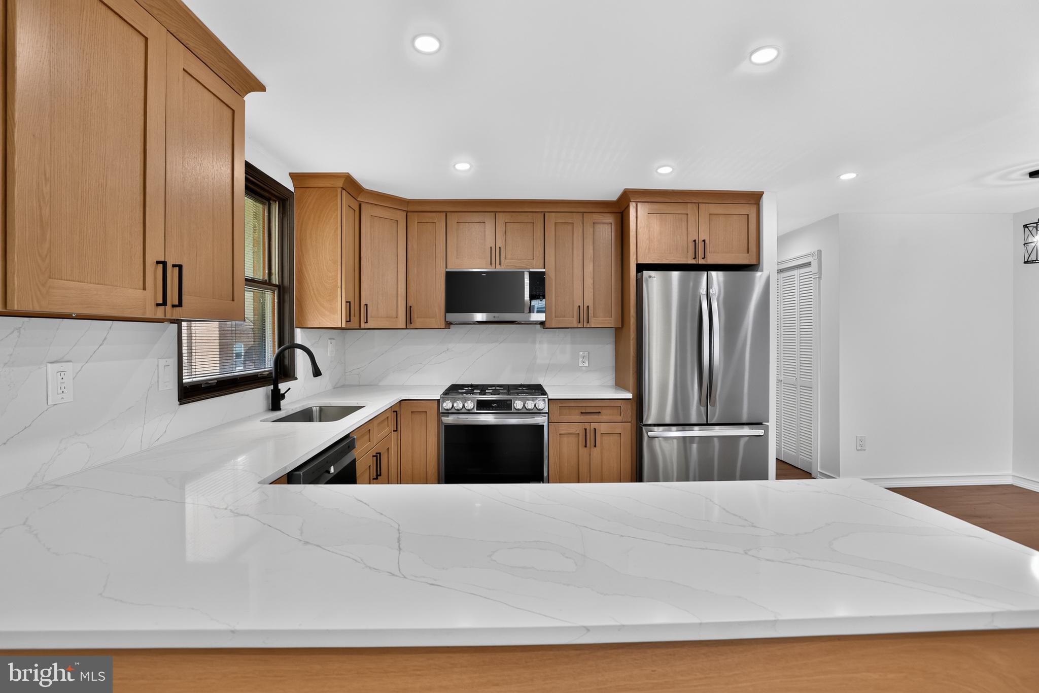 601 Colebrook Road Philadelphia, PA 19115 - Photo 6 of 15