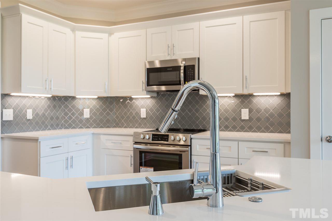 643 Dogeye Road Benson, NC 27504 - Photo 12 of 28 Gallery Image 12