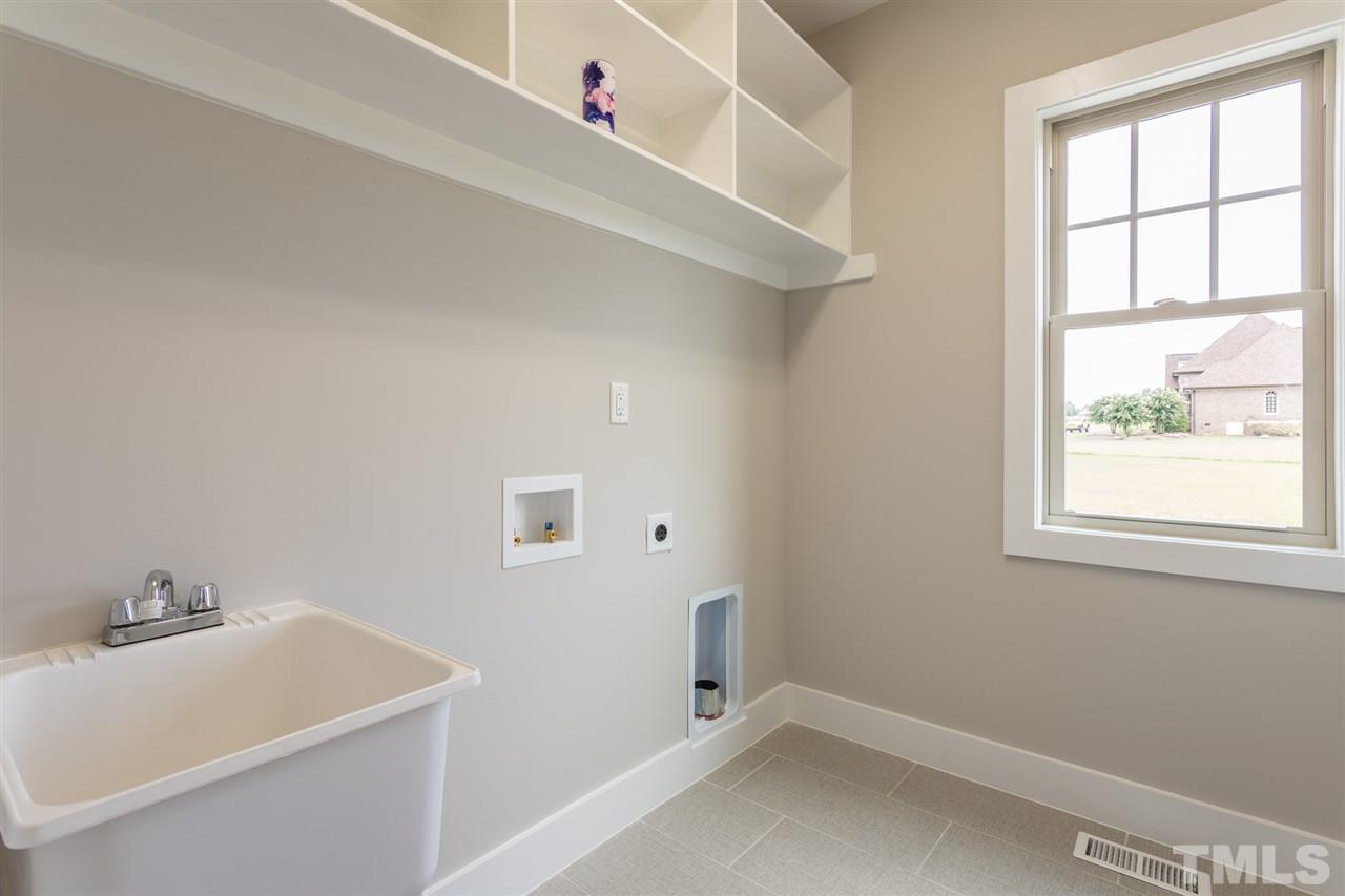643 Dogeye Road Benson, NC 27504 - Photo 17 of 28 Gallery Image 17