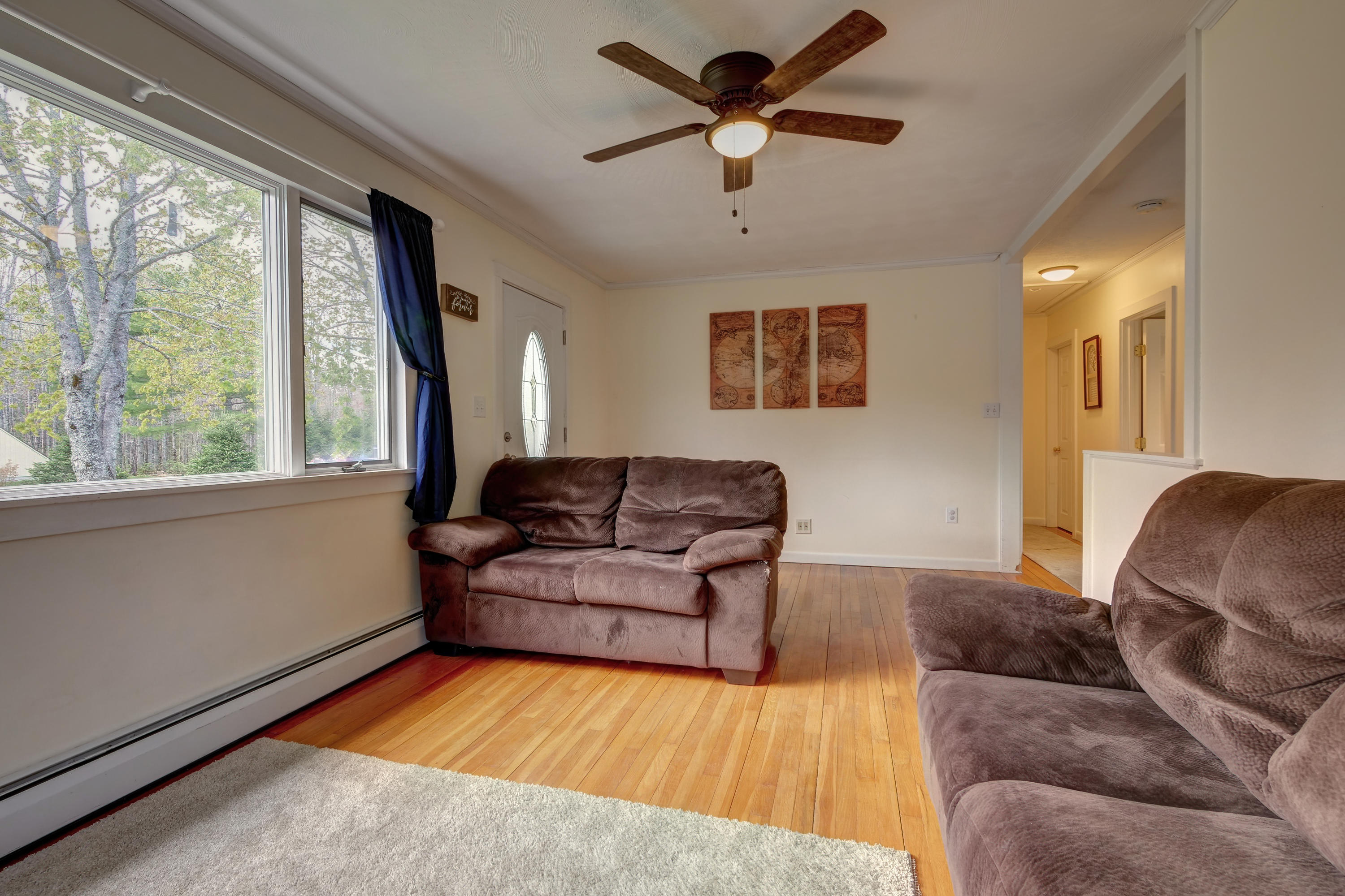 220 Morgan Bay Road Surry, ME 04684 - Photo 6 of 40 Living Room