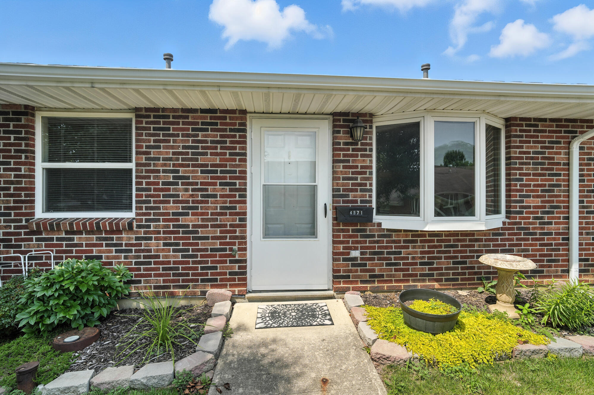 4571 Reno Lane Springfield, OH 45503 - Photo 4 of 32