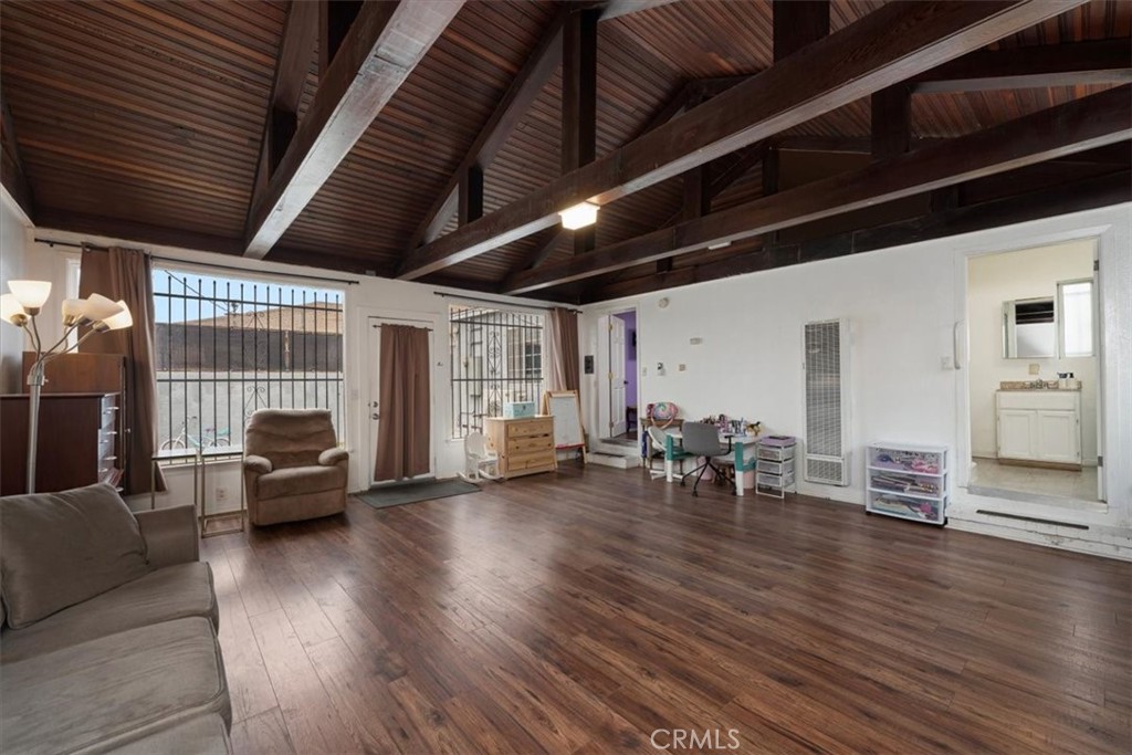 1701 North Pearl Avenue Compton, CA 90221 - Photo 25 of 37