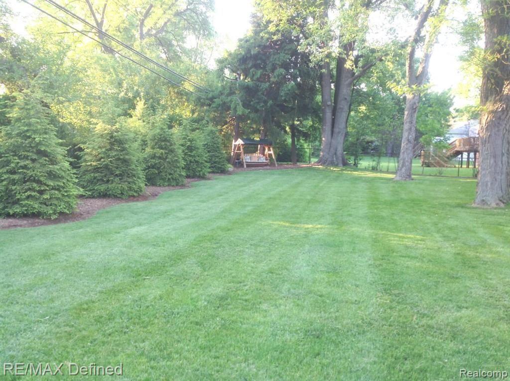 3543 Beach Road Troy, MI 48084 - Photo 27 of 31 IMG_0617.jpg