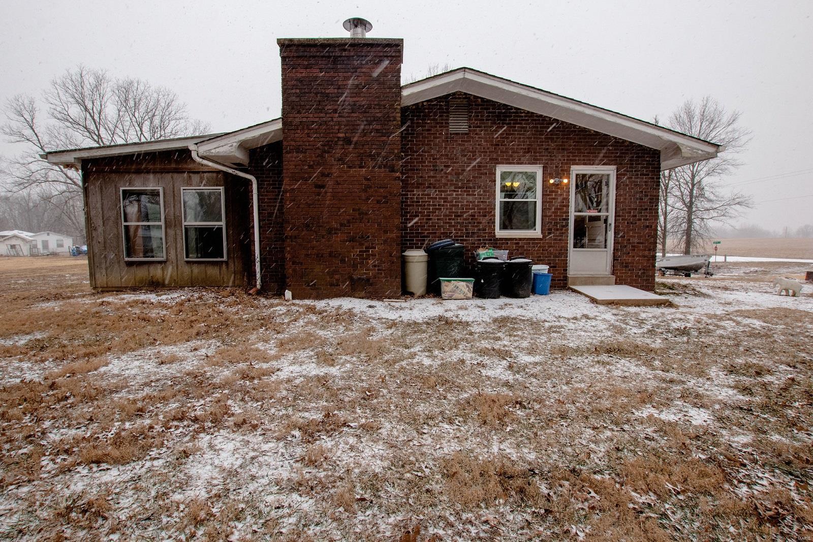4828 Club Congress Road Waterloo, IL 62298 - Photo 2 of 34