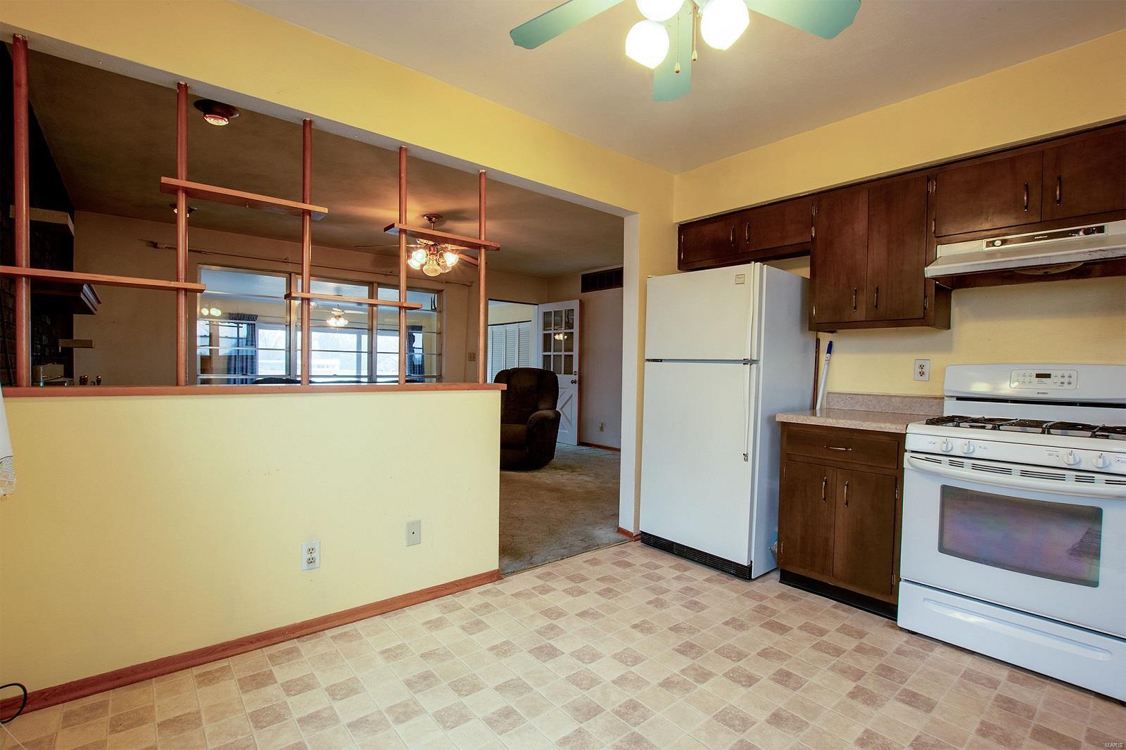4828 Club Congress Road Waterloo, IL 62298 - Photo 17 of 34