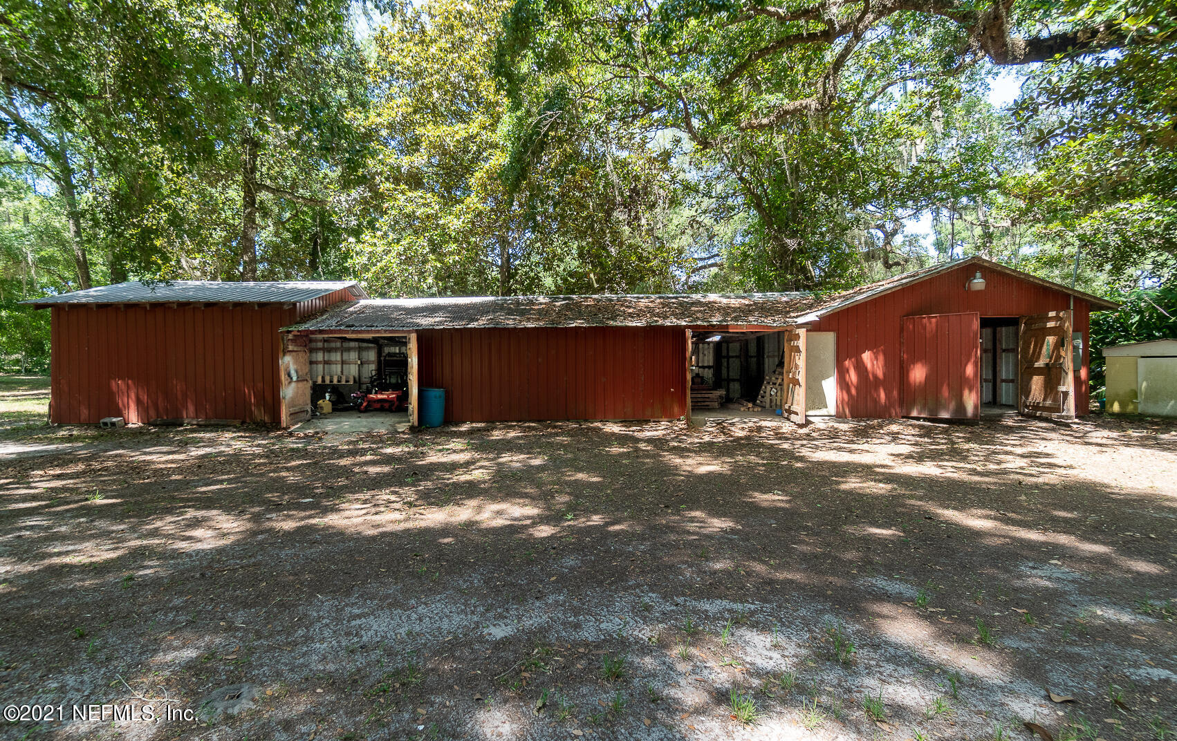 8020 Breezy Point Road Melrose, FL 32666 - Photo 21 of 39 Ext Barn a