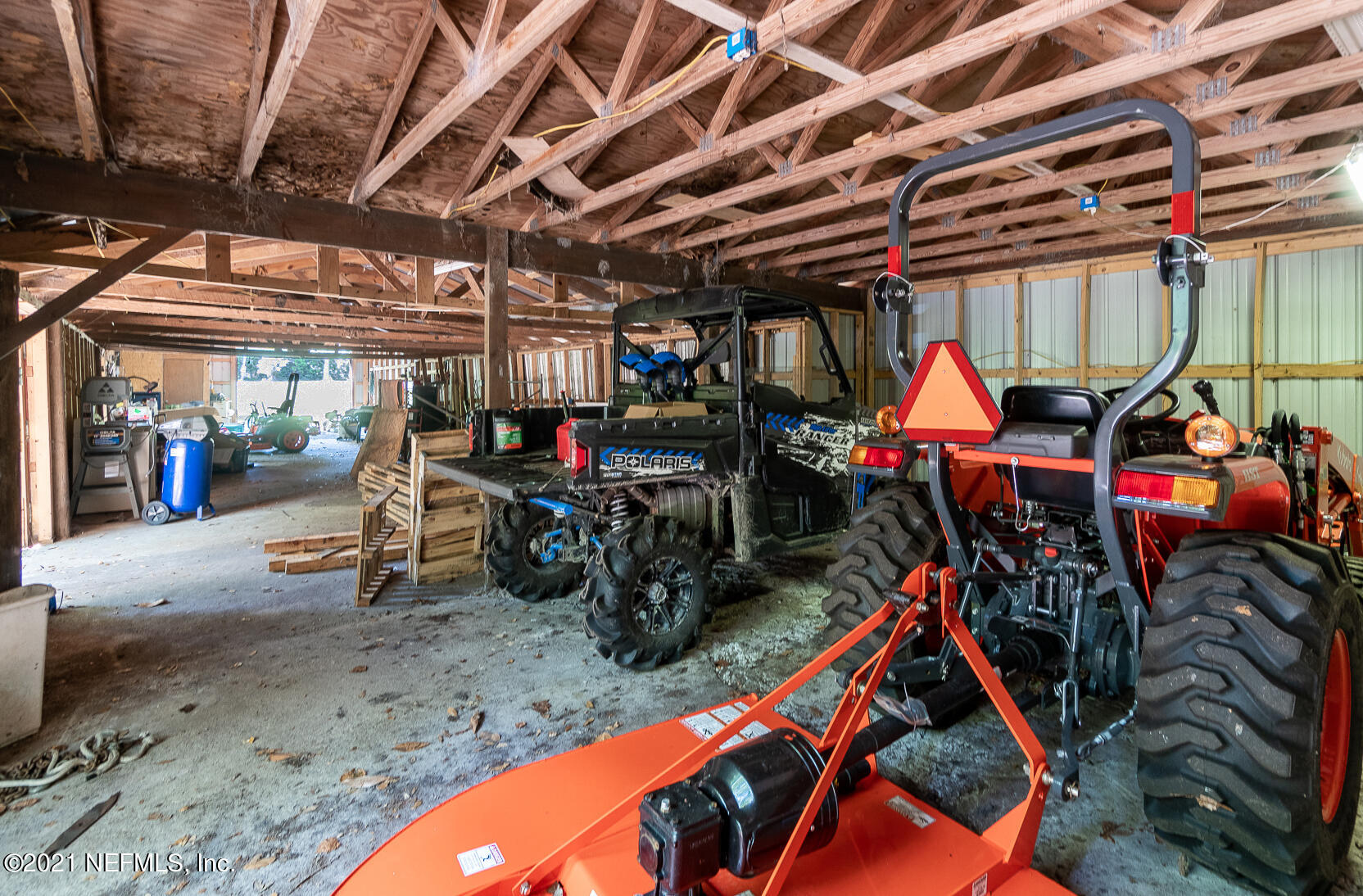 8020 Breezy Point Road Melrose, FL 32666 - Photo 39 of 39 Barn b