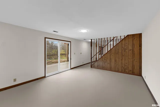 $299,900 | 209 Lake View Court, Colona, IL 61241