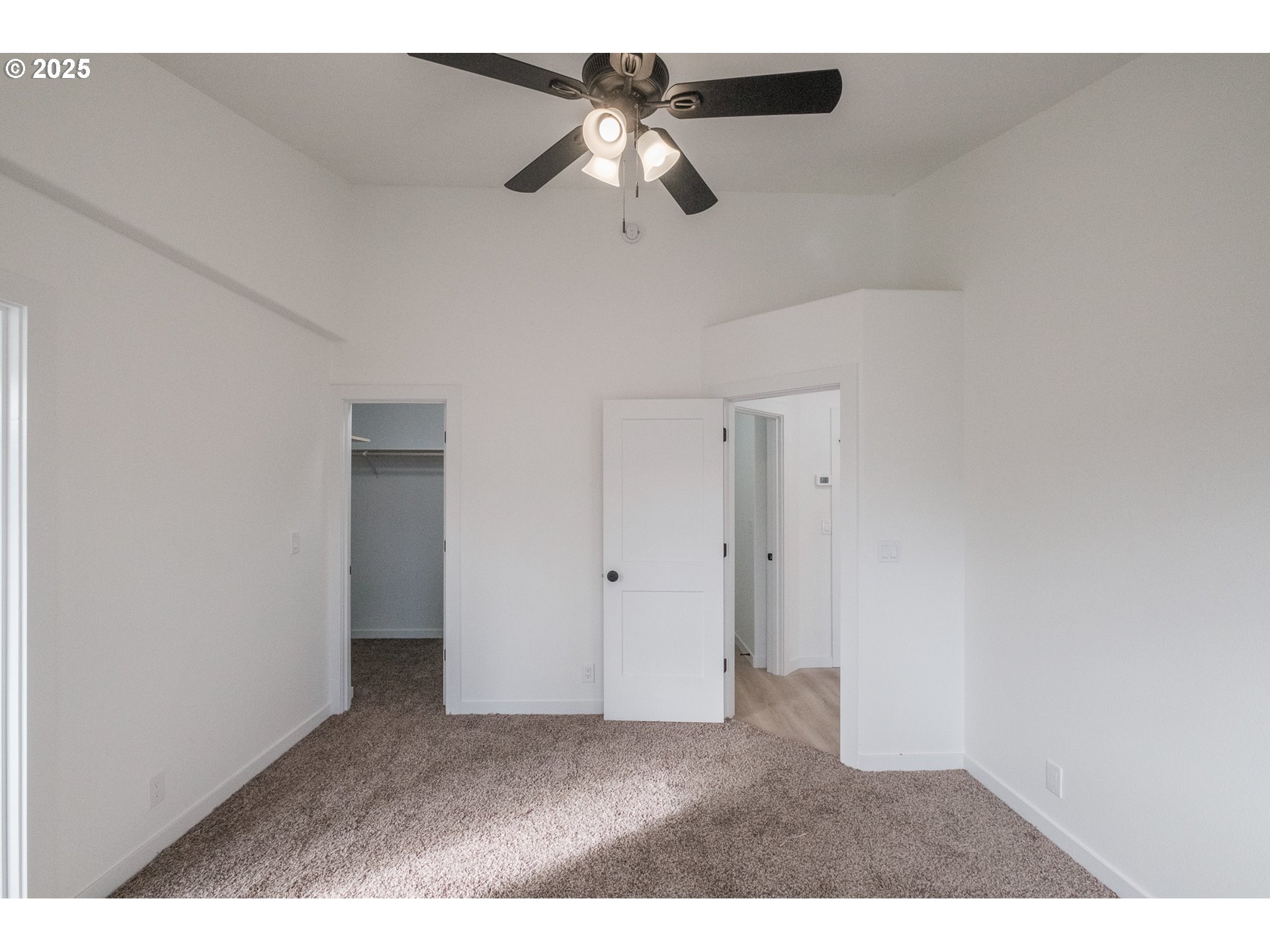 91223 Rustic Court Eugene, OR 97408 - Photo 21 of 47