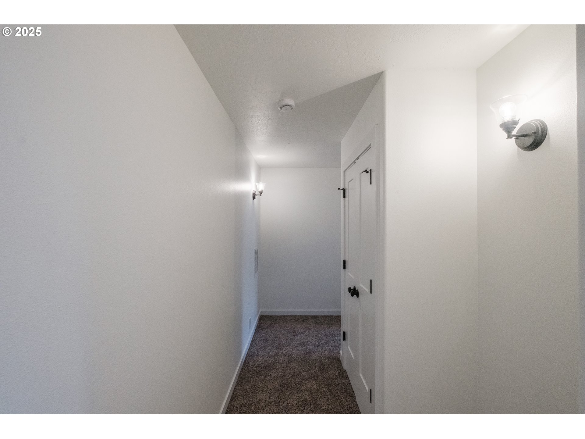 91223 Rustic Court Eugene, OR 97408 - Photo 37 of 47