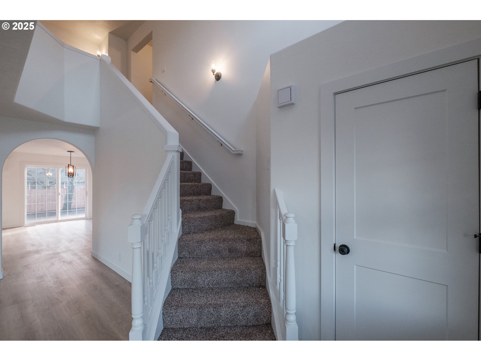 91223 Rustic Court Eugene, OR 97408 - Photo 8 of 47