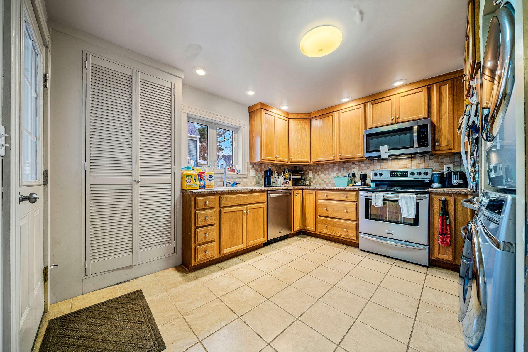 74 Devon Street Portland, ME 04102 - Photo 7 of 22 kitchen