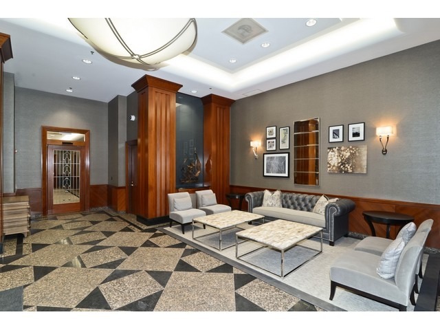 545 North Dearborn Street, Unit 3108 Chicago, IL 60654 - Photo 2 of 18