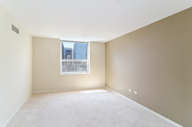 545 North Dearborn Street, Unit 3108 Chicago, IL 60654 - Photo 7 of 18