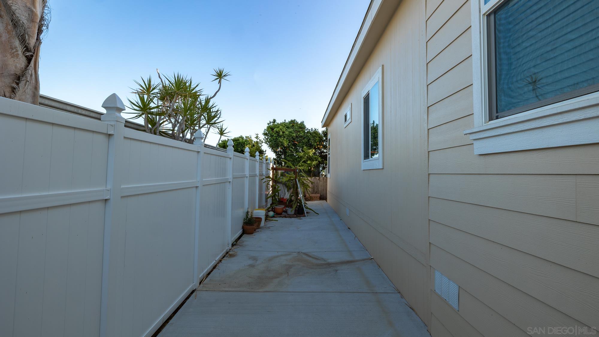 150 Rancho Santa Fe Road, Unit 174 San Marcos, CA 92078 - Photo 10 of 38 Gallery Image 10