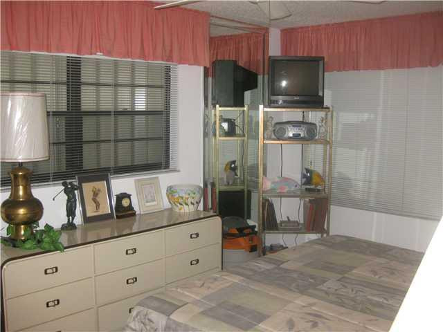 23345 Carolwood Lane, Unit 5109 Boca Raton, FL 33428 - Photo 6 of 14 Bedroom