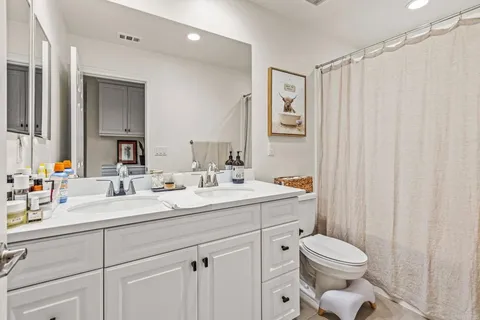 $820,000 | 506 Willowmore Street, Vista, CA 92081