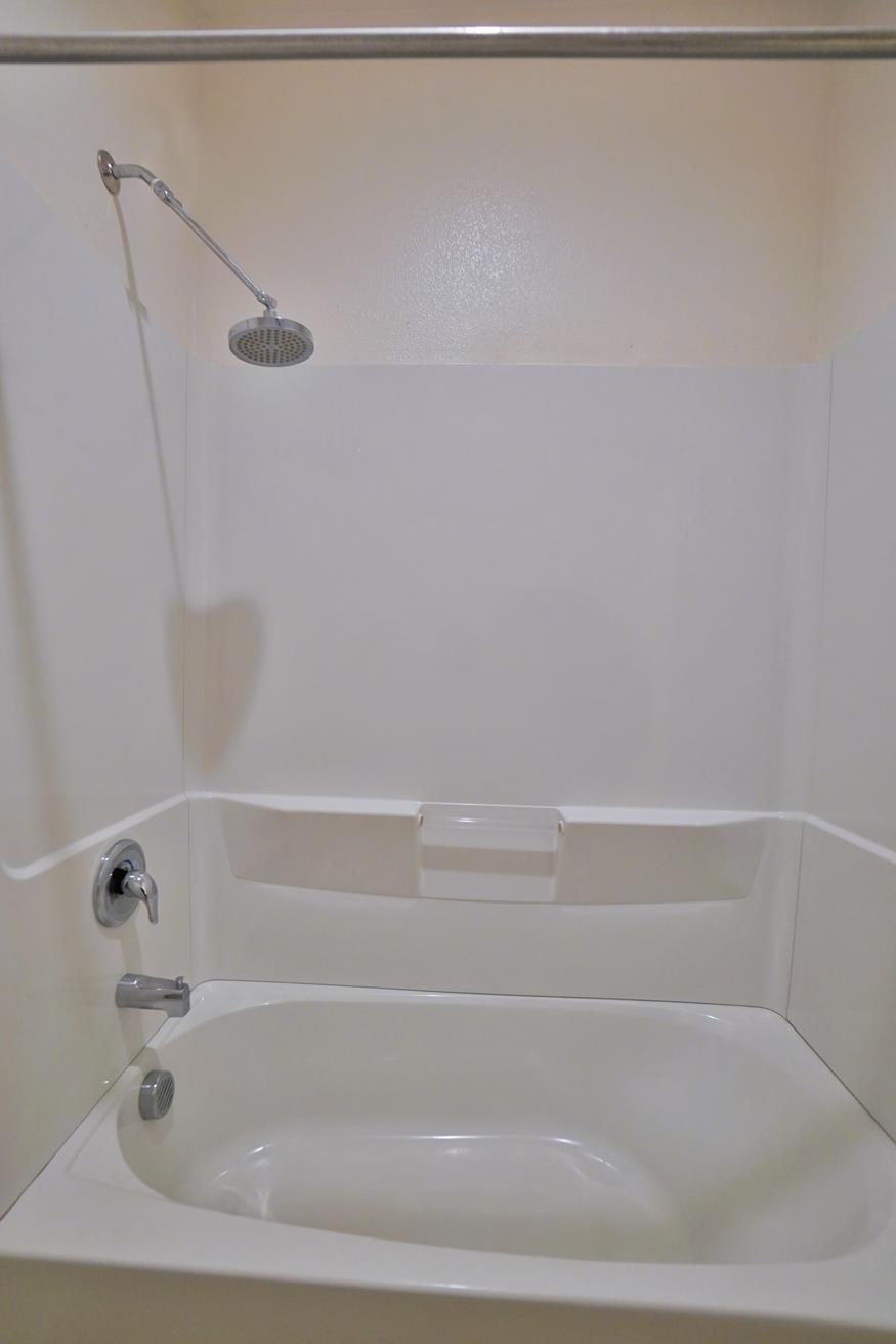 559 Ivory Street Lemoore, CA 93245 - Photo 13 of 59