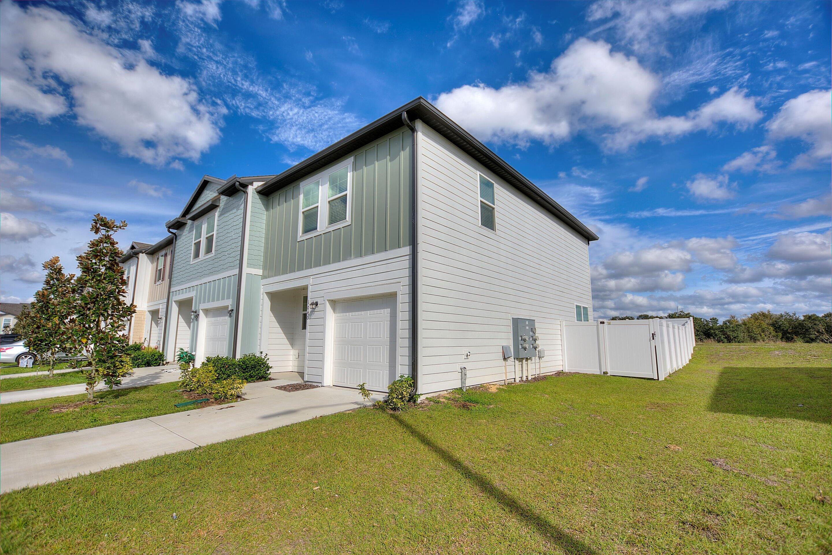 1040 Appleton Street Davenport, FL 33837 - Photo 2 of 23 01-BPT_9864And4more