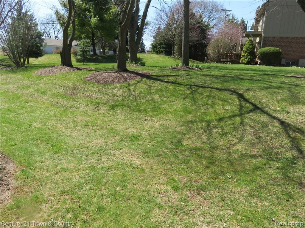 1922 Allenway Court Rochester Hills, MI 48309 - Photo 14 of 19
