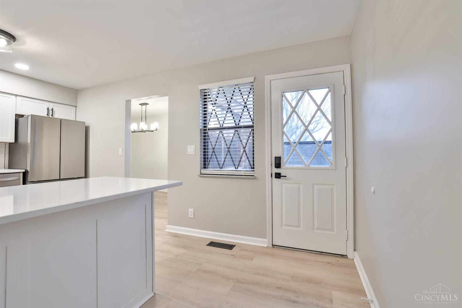 5640 Springdale Road Cincinnati, OH 45251 - Photo 7 of 38 Gallery Image 7