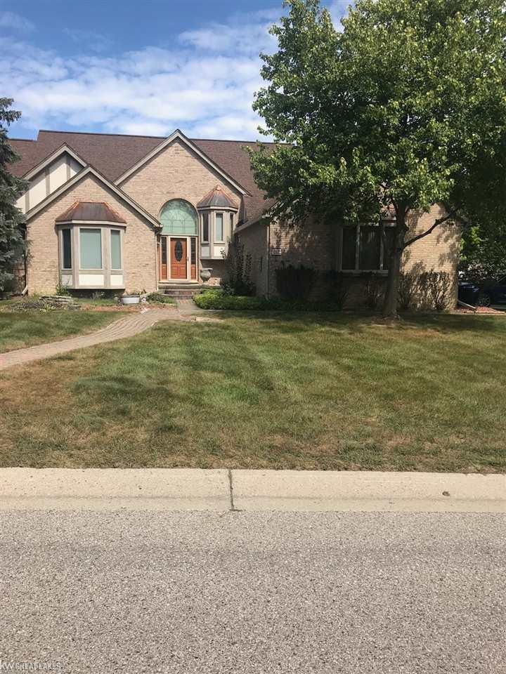 2102 Clinton View Circle Rochester, MI 48309 - Photo 1 of 23 50059372.JPG