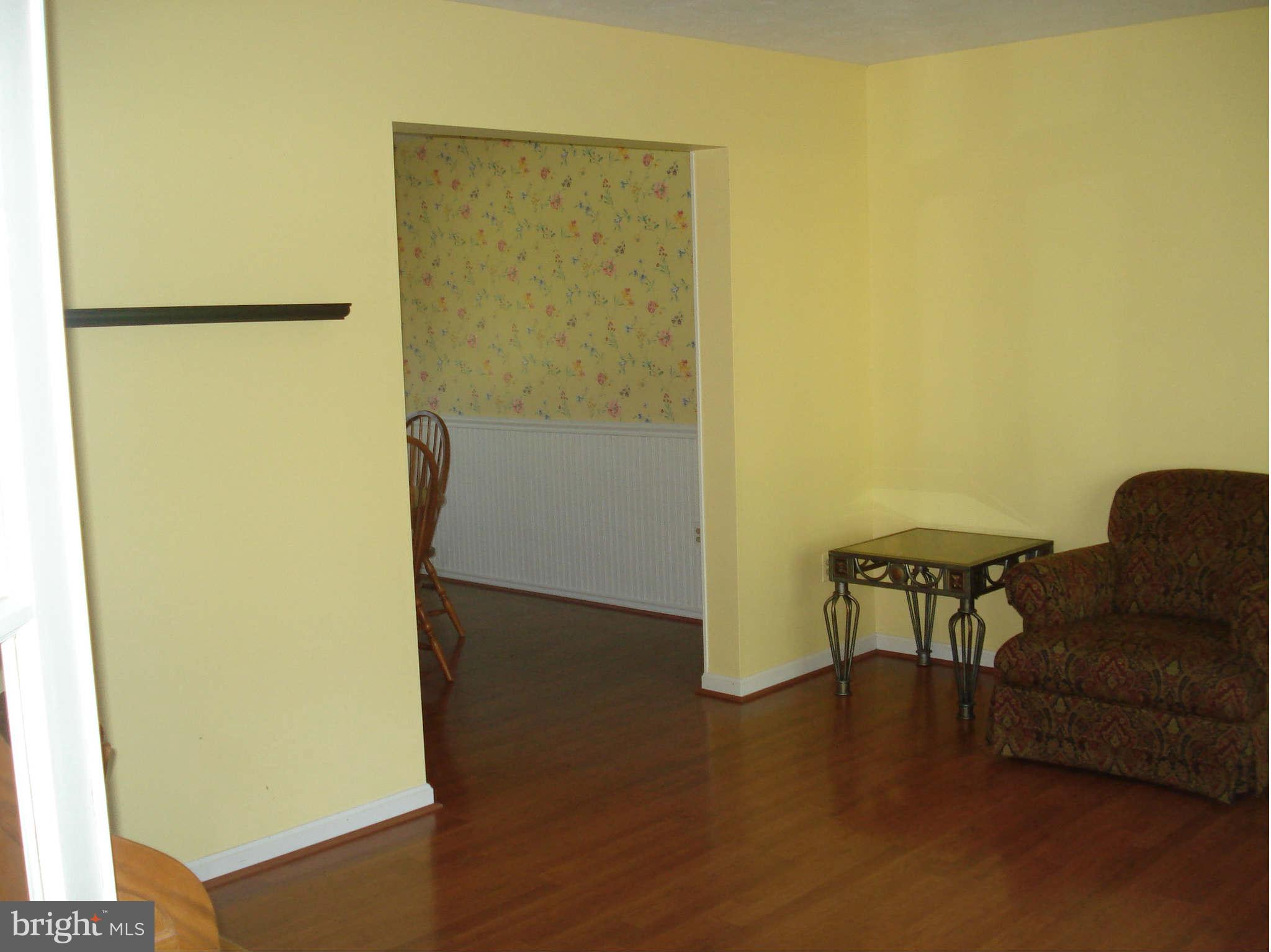 4715 Mt Carmel Road Hampstead, MD 21074 - Photo 5 of 29 Living%20Room