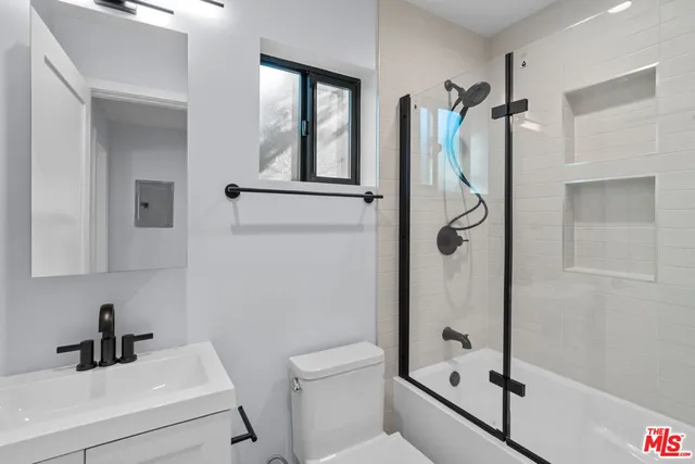 $3,750 | 1518 1/4 Stearns Drive, Los Angeles, CA 90035