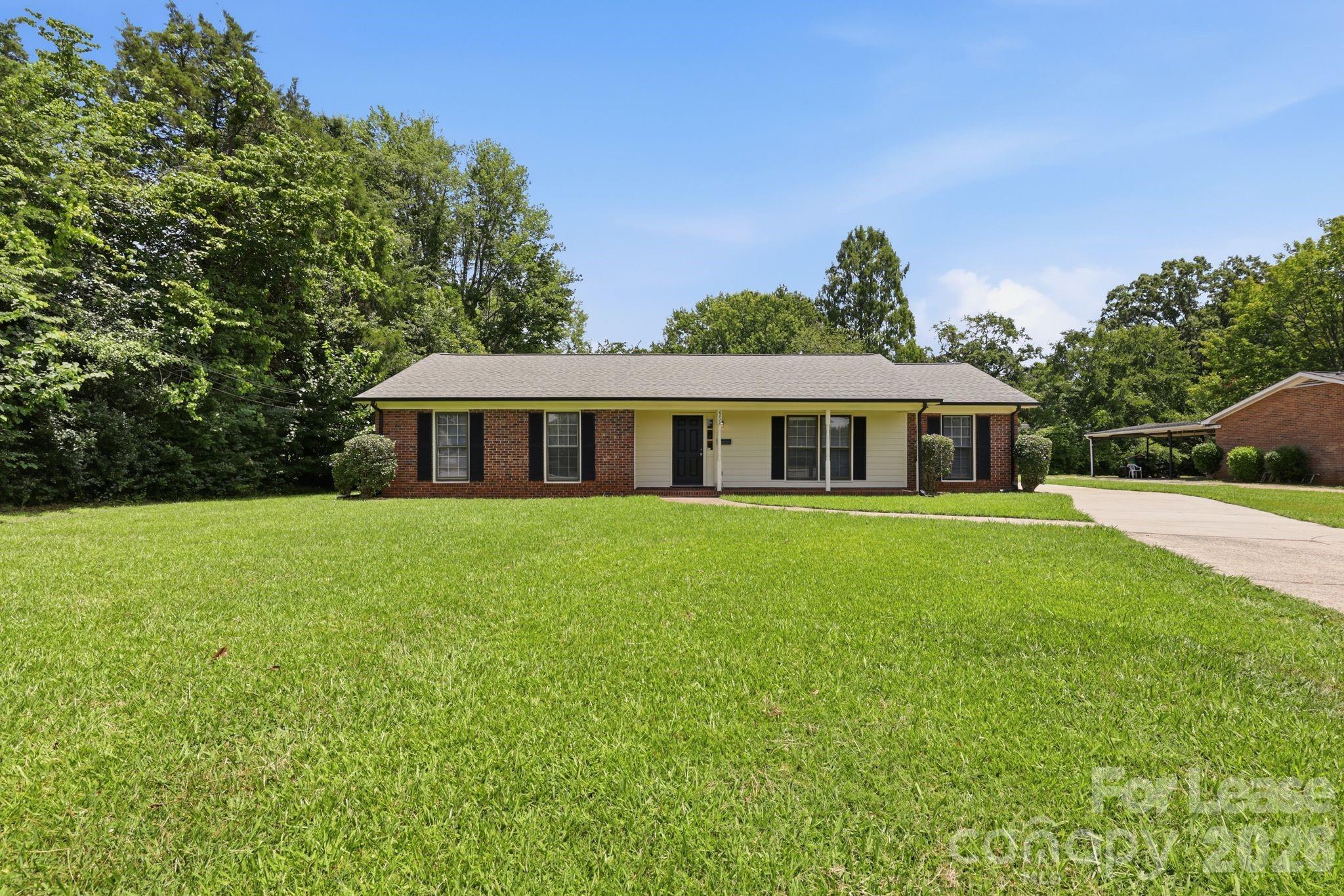 4609 Randolph Road Charlotte, NC 28211 - Photo 3 of 32