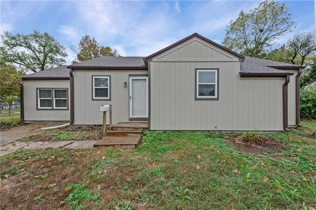 $215,000 | 912 Vest Drive, Warrensburg, MO 64093